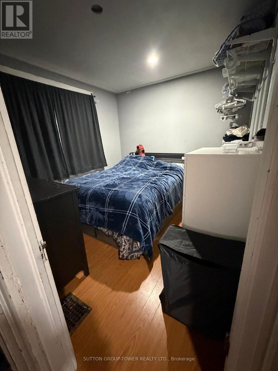 85 Maple Avenue, Barrie, ON - Indoor Photo Showing Bedroom