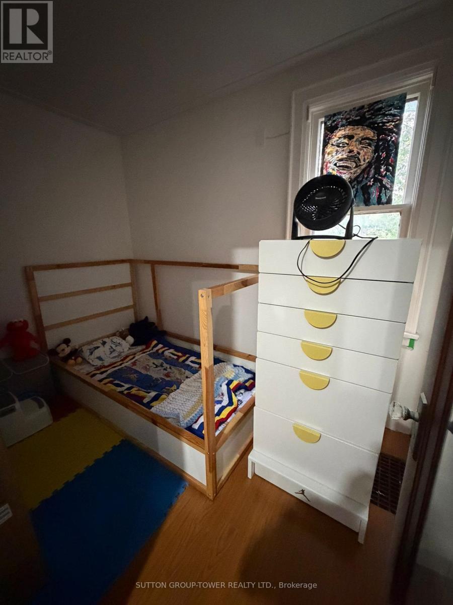85 Maple Avenue, Barrie, ON - Indoor Photo Showing Bedroom