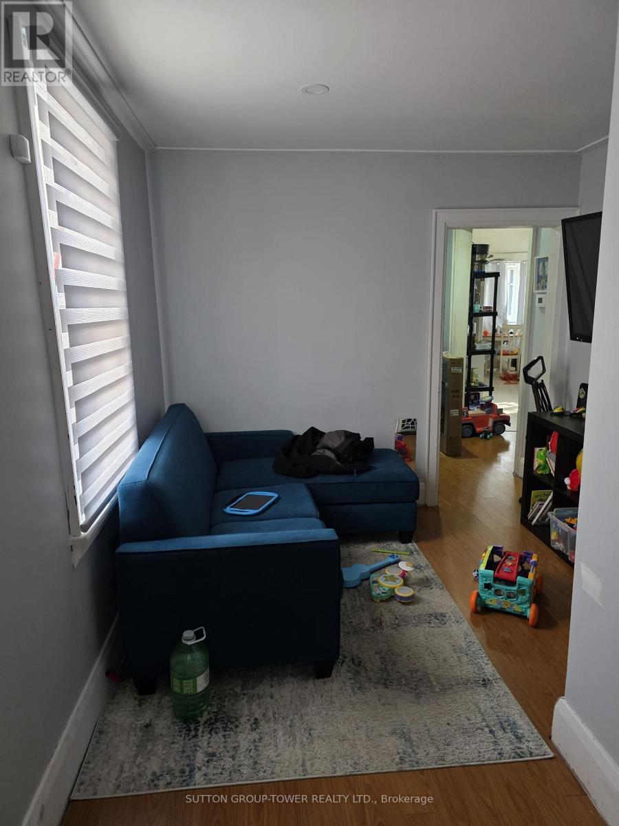 85 Maple Avenue, Barrie, ON - Indoor