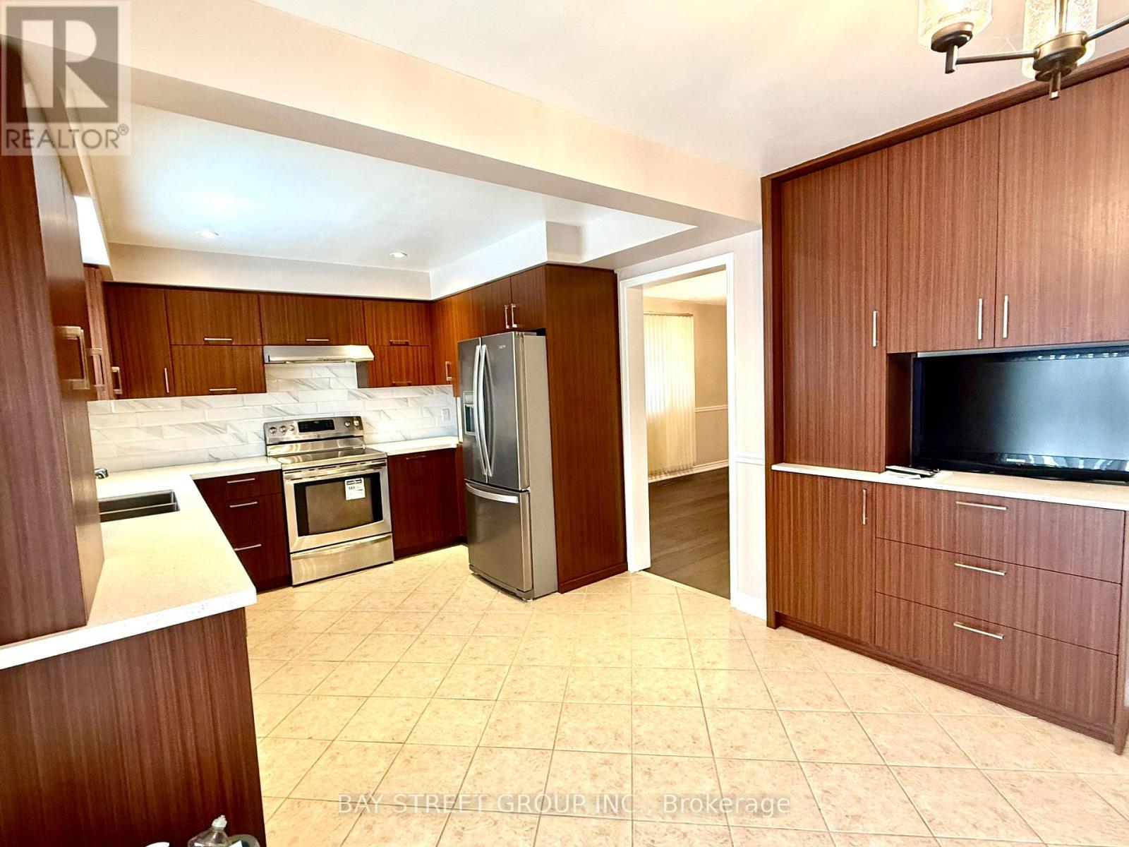 4497 Longmoor Road, Mississauga, ON - Indoor Photo Showing Kitchen