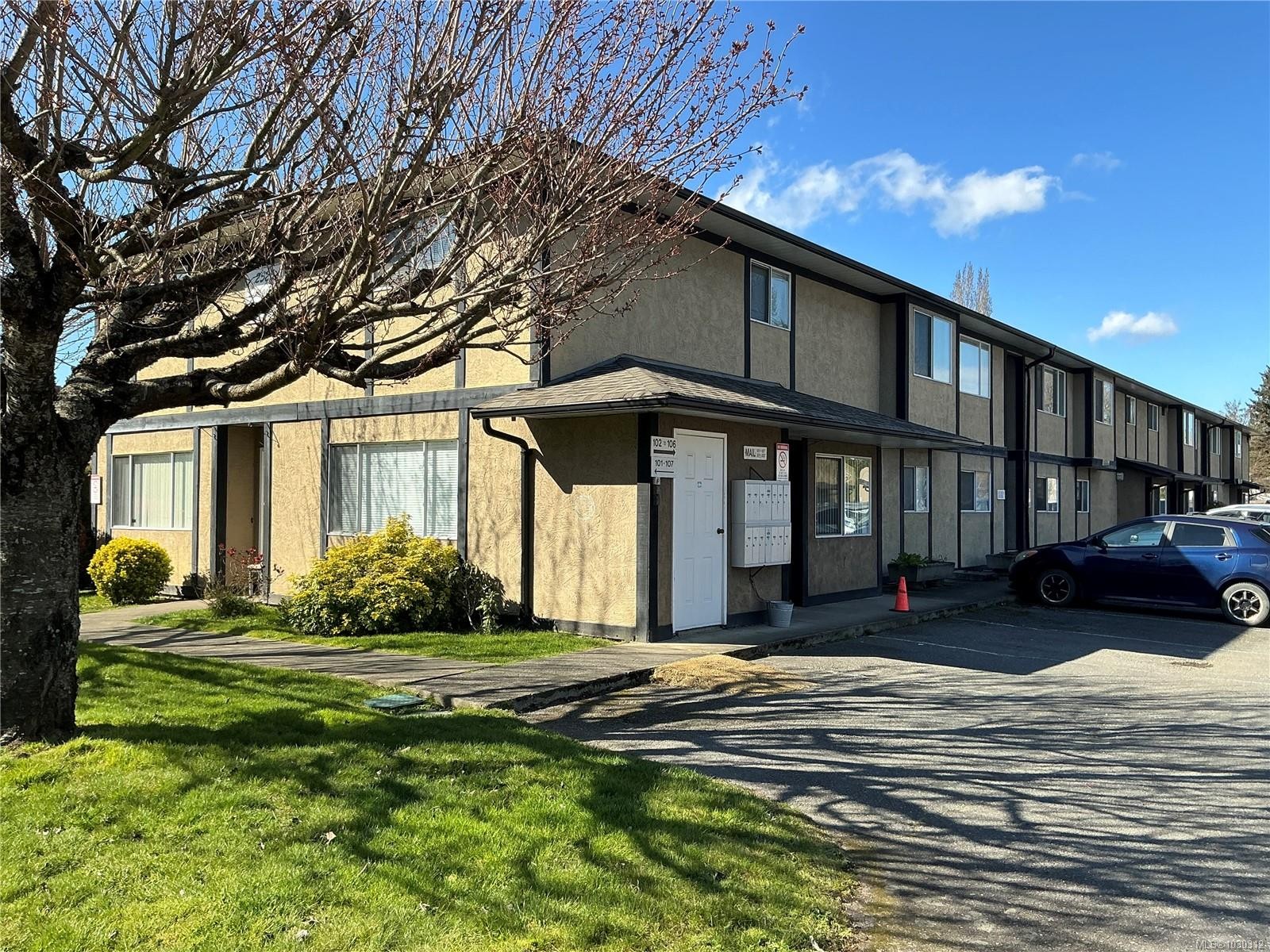 103-2525 Dingwall St, Duncan, BC - Outdoor