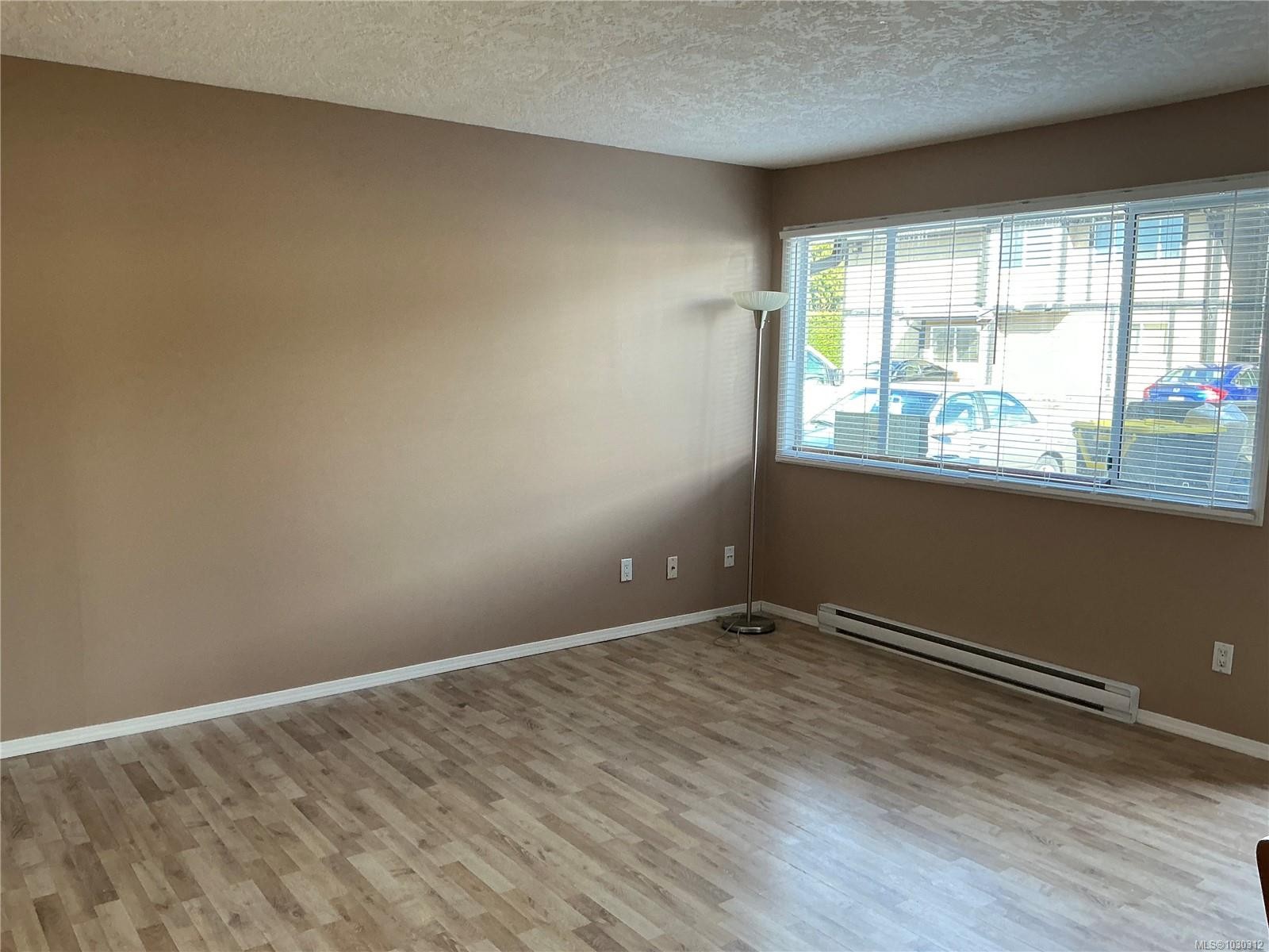 103-2525 Dingwall St, Duncan, BC - Indoor Photo Showing Other Room