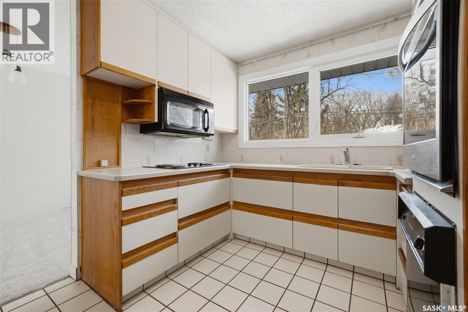 148 Marsh Crescent, Regina, SK - Indoor Photo Showing Kitchen