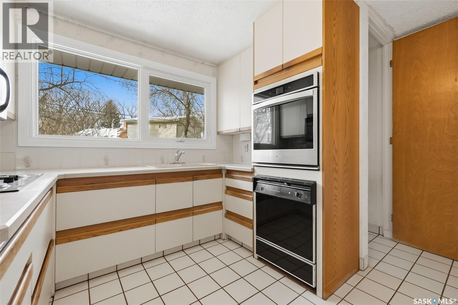 148 Marsh Crescent, Regina, SK - Indoor Photo Showing Kitchen