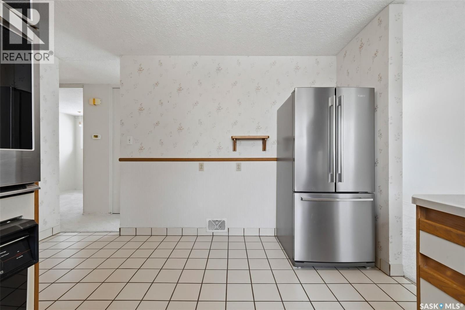 148 Marsh Crescent, Regina, SK - Indoor Photo Showing Kitchen
