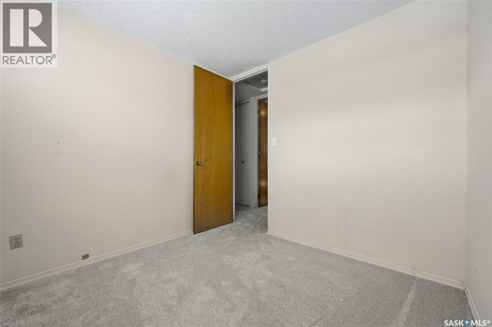 148 Marsh Crescent, Regina, SK - Indoor Photo Showing Other Room