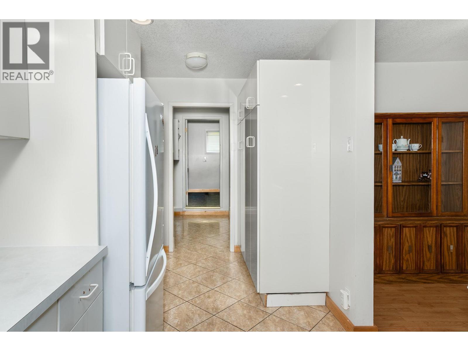 338 Valleyview Drive, Creston, BC - Indoor