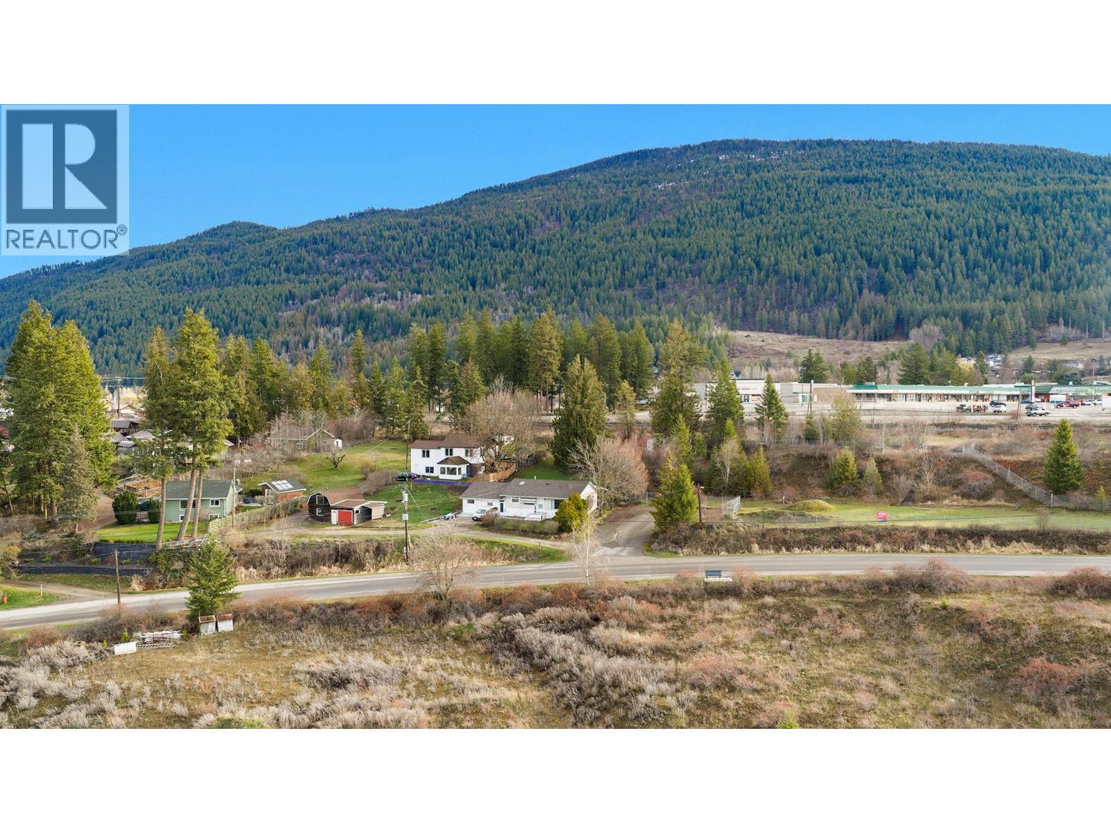 338 Valleyview Drive, Creston, BC - Outdoor With View