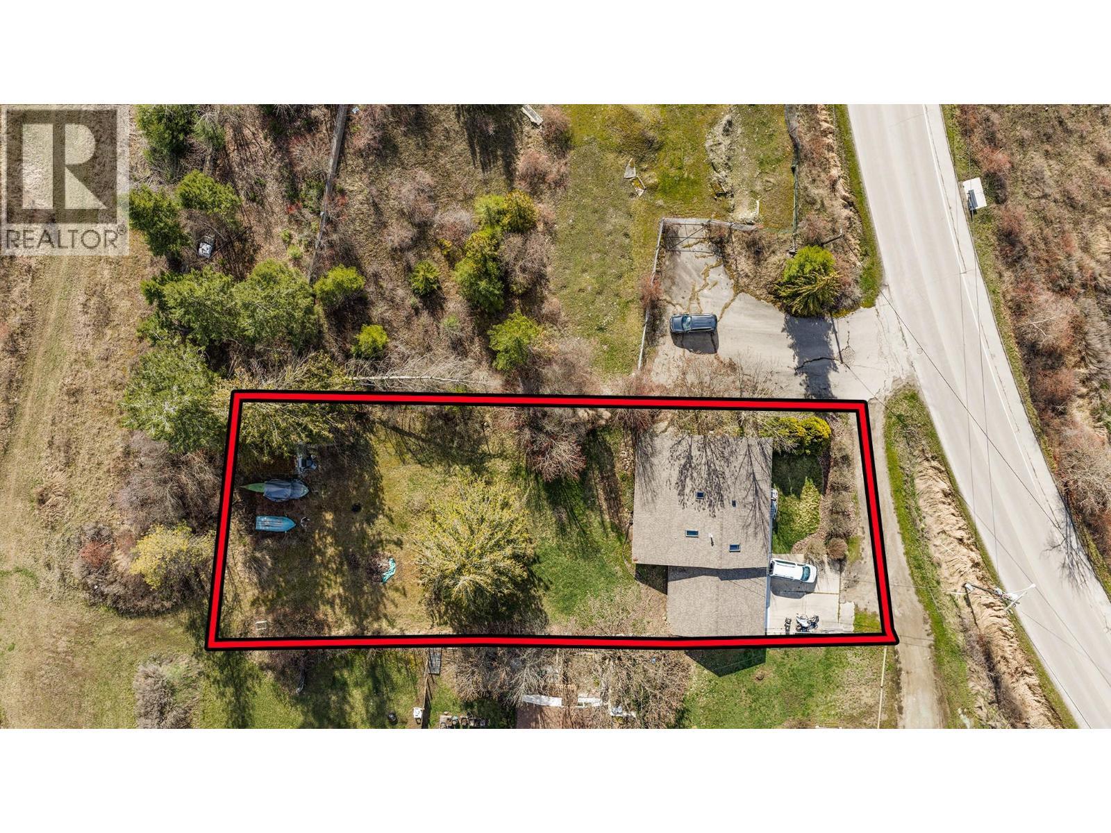 338 Valleyview Drive, Creston, BC - Outdoor