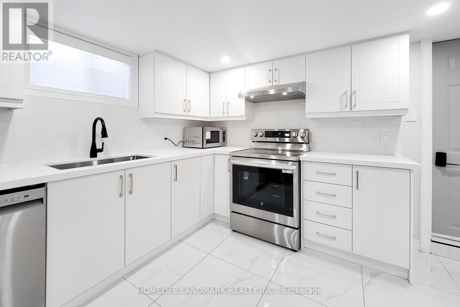 Lower - 75 Bayview Drive, St. Catharines, ON - Indoor Photo Showing Kitchen With Double Sink