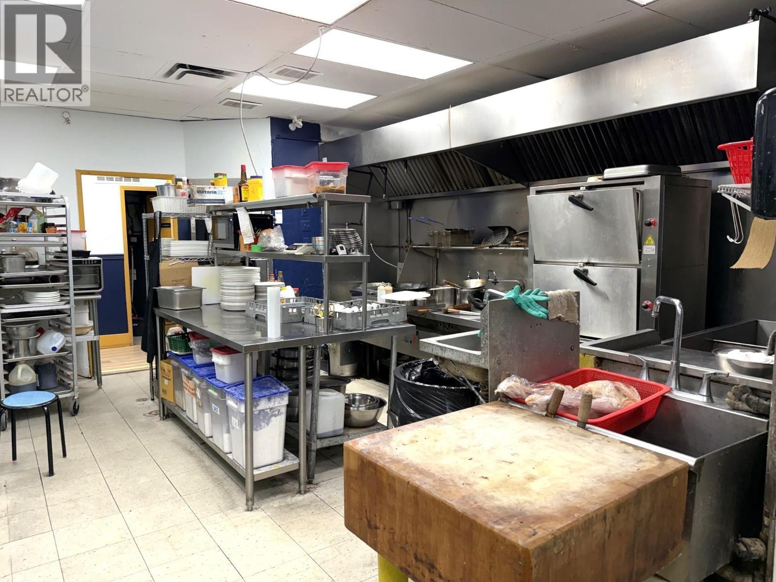8532 Granville Street, Vancouver, BC