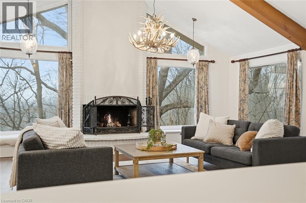 1987 Snake Road, Burlington, ON - Indoor Photo Showing Living Room With Fireplace