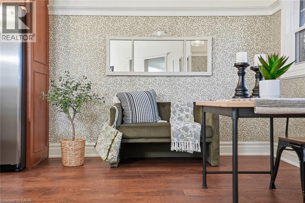 1987 Snake Road, Burlington, ON - Indoor Photo Showing Other Room