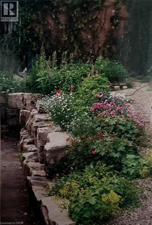 1987 Snake Road, Burlington, ON - Outdoor