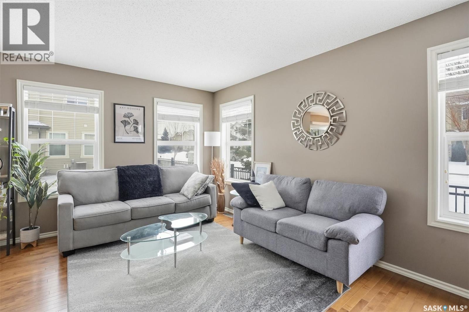 224 105 Lynd Crescent, Saskatoon, SK - Indoor Photo Showing Living Room