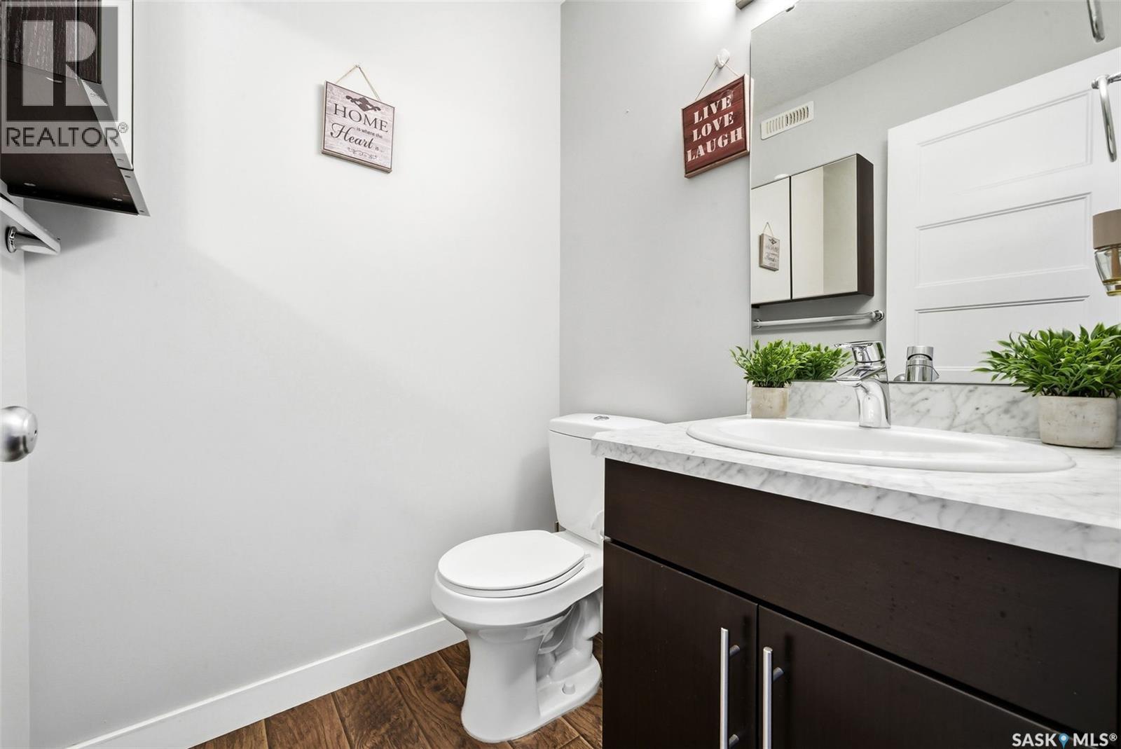 12 5301 Beacon Drive, Regina, SK - Indoor Photo Showing Bathroom