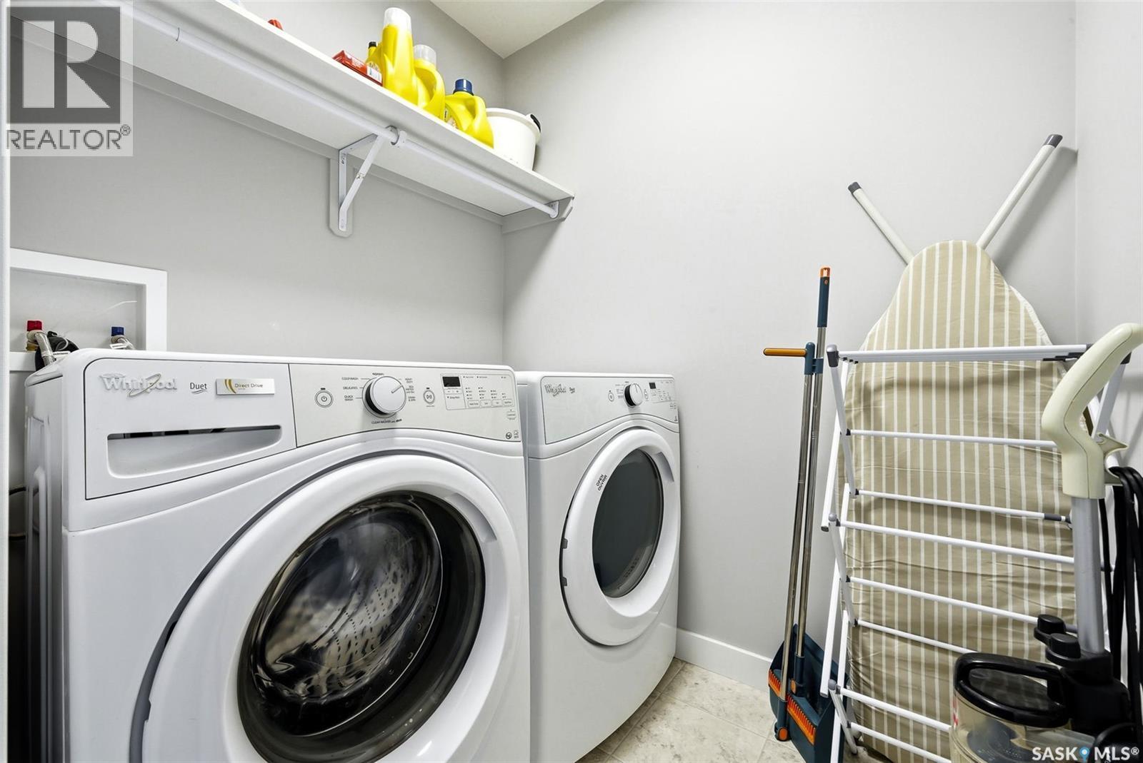 12 5301 Beacon Drive, Regina, SK - Indoor Photo Showing Laundry Room