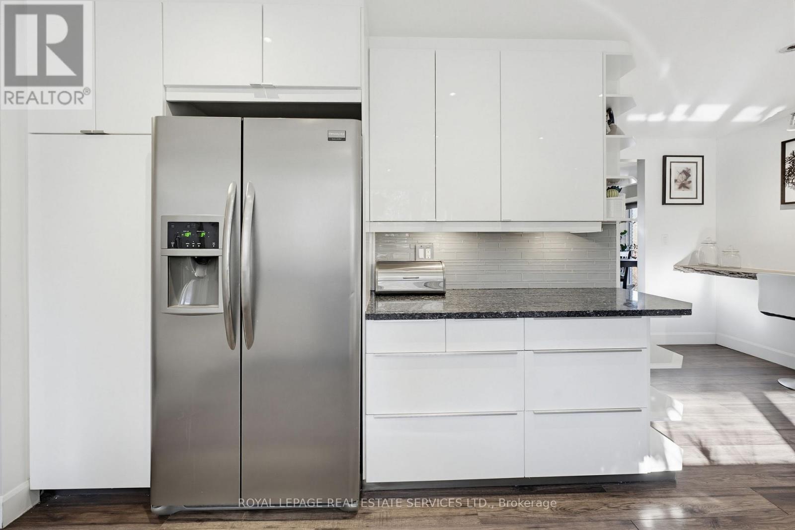 18 Cherry Street, Halton Hills, ON - Indoor Photo Showing Kitchen