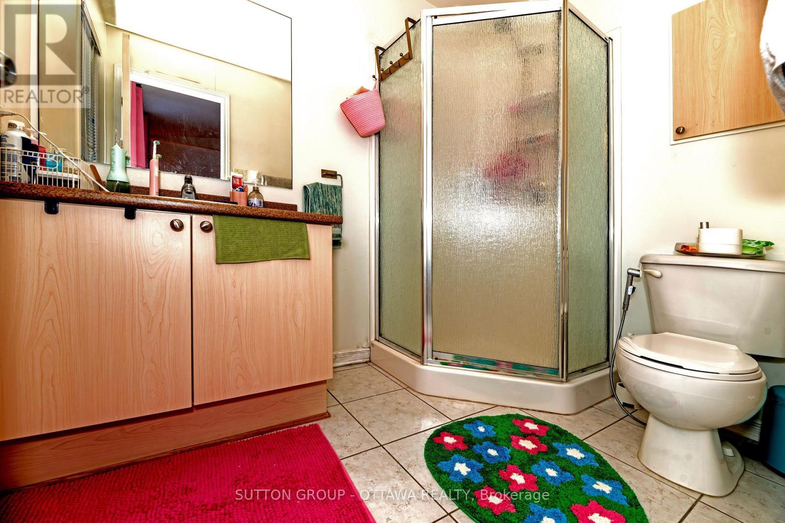 110 Chartley Private, Ottawa, ON - Indoor Photo Showing Bathroom