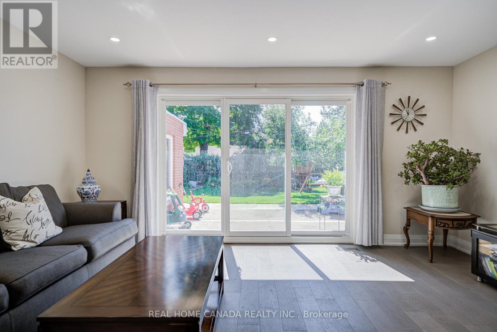 29 Ellesboro Drive, Mississauga, ON - Indoor