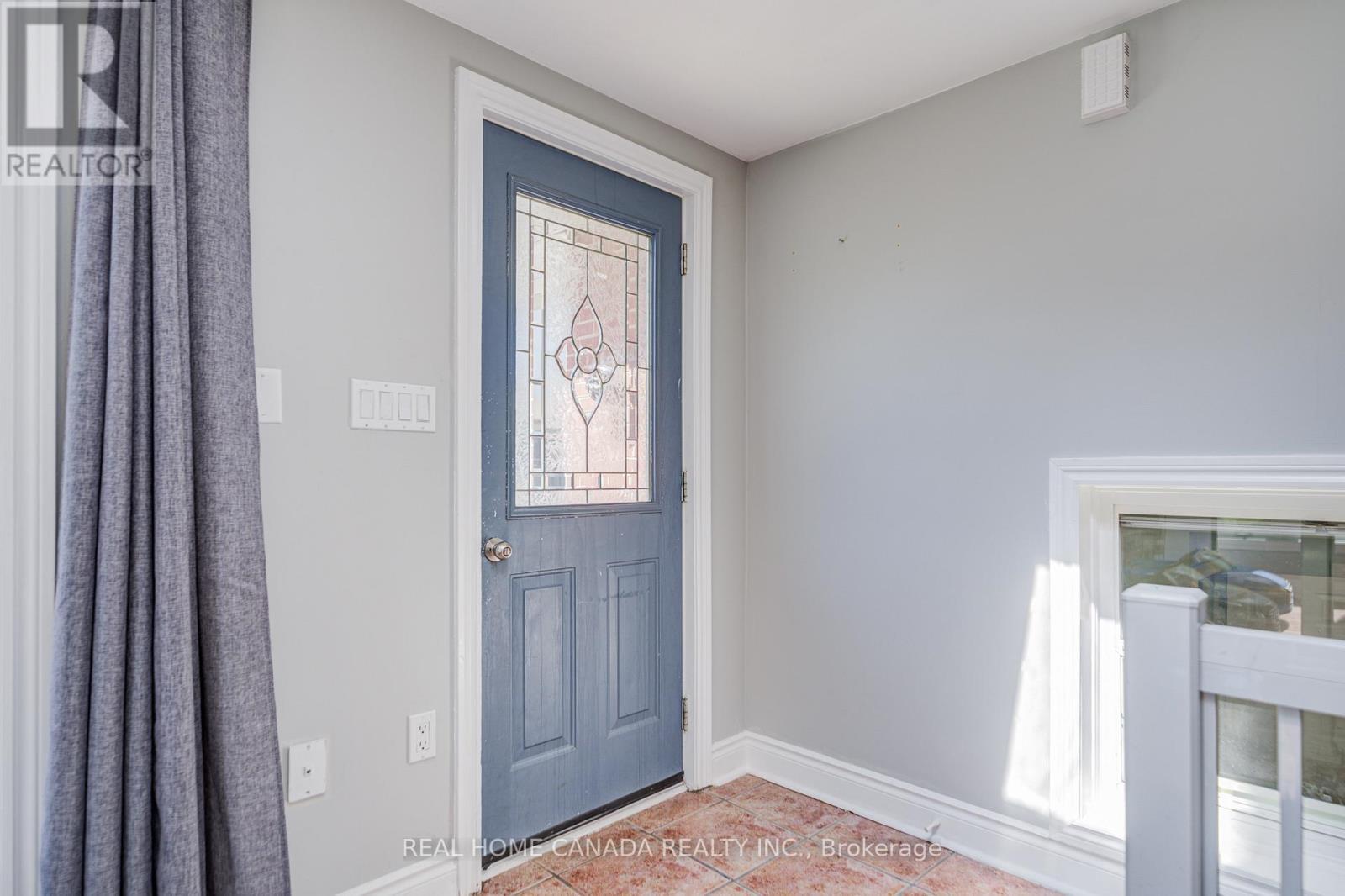 29 Ellesboro Drive, Mississauga, ON - Indoor Photo Showing Other Room