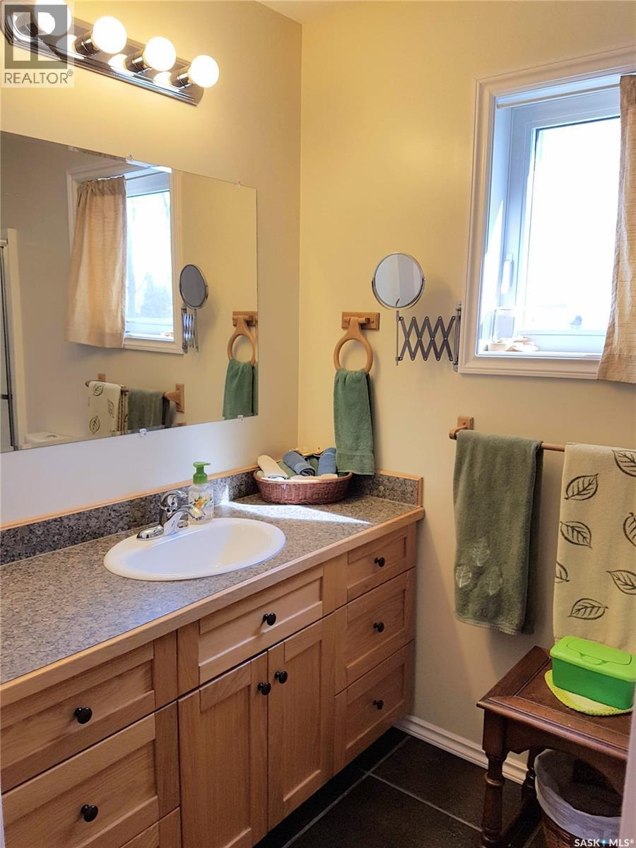 325 Ruby Drive, Coteau Rm No. 255, SK - Indoor Photo Showing Bathroom