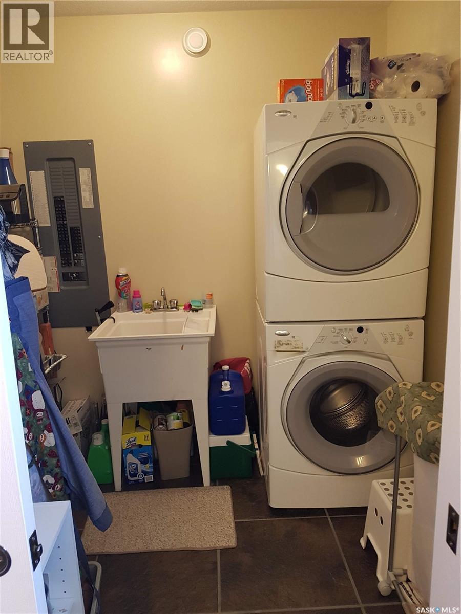 325 Ruby Drive, Coteau Rm No. 255, SK - Indoor Photo Showing Laundry Room
