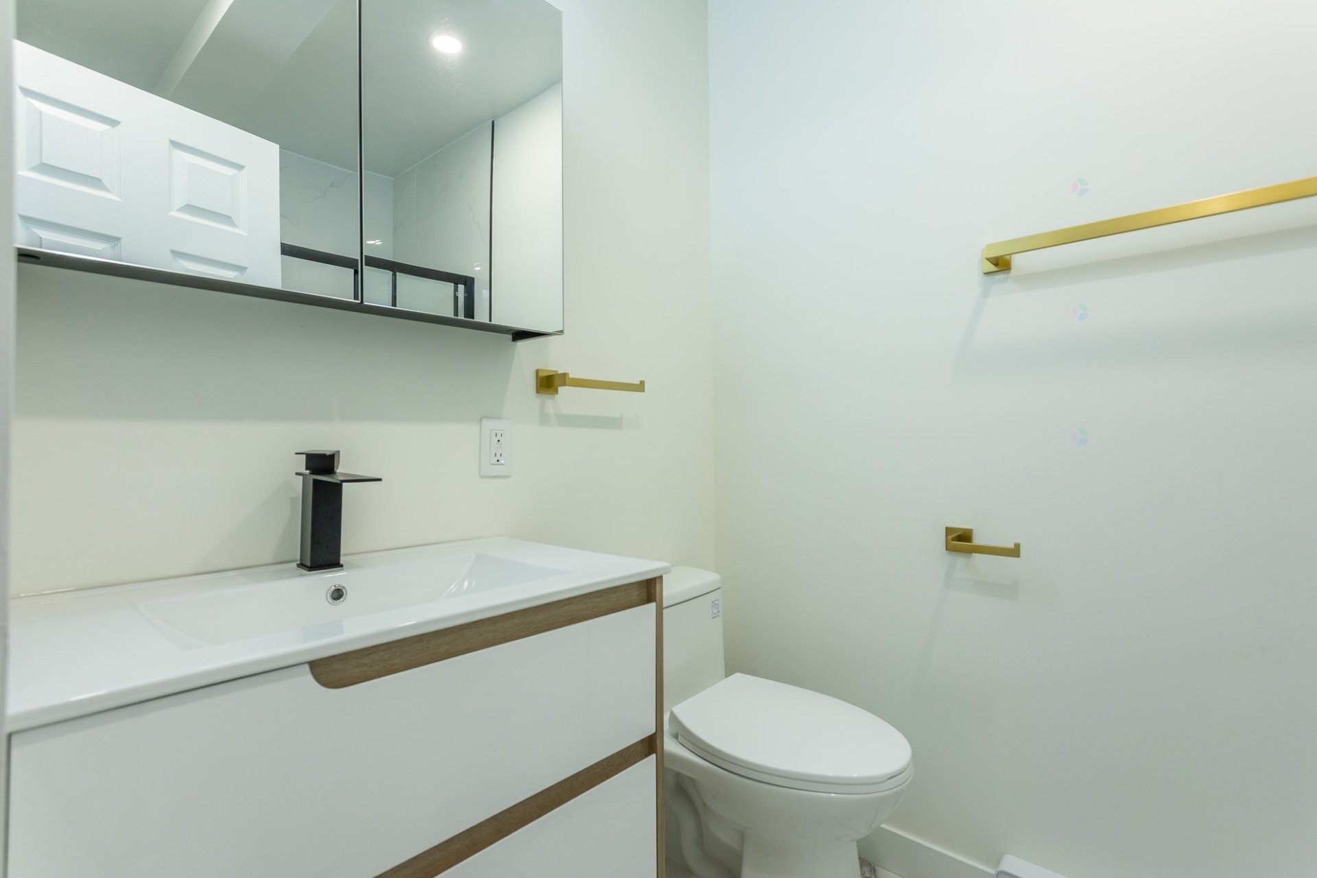 Bathroom - 5212 Rue Notre-Dame O., Montréal (Le Sud-Ouest), QC - Indoor Photo Showing Bathroom