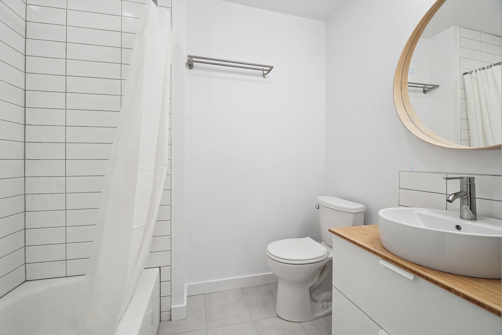 Bathroom - 4356 Av. De Chateaubriand, Montréal (Le Plateau-Mont-Royal), QC - Indoor Photo Showing Bathroom