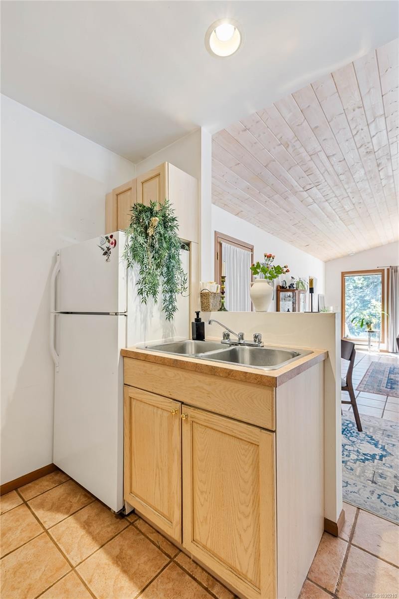 112 Cairns Pl, Salt Spring, BC