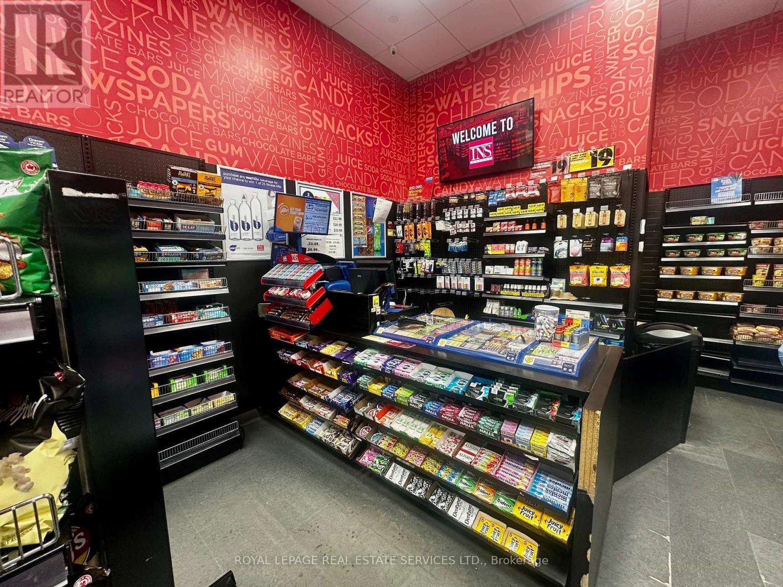 2 St Clair Avenue E, Toronto, ON