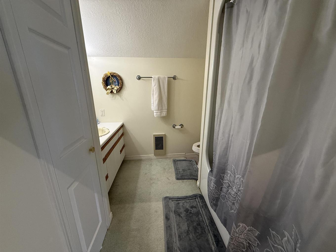 27 Dingwall Parkway, Dryden, ON - Indoor Photo Showing Bathroom