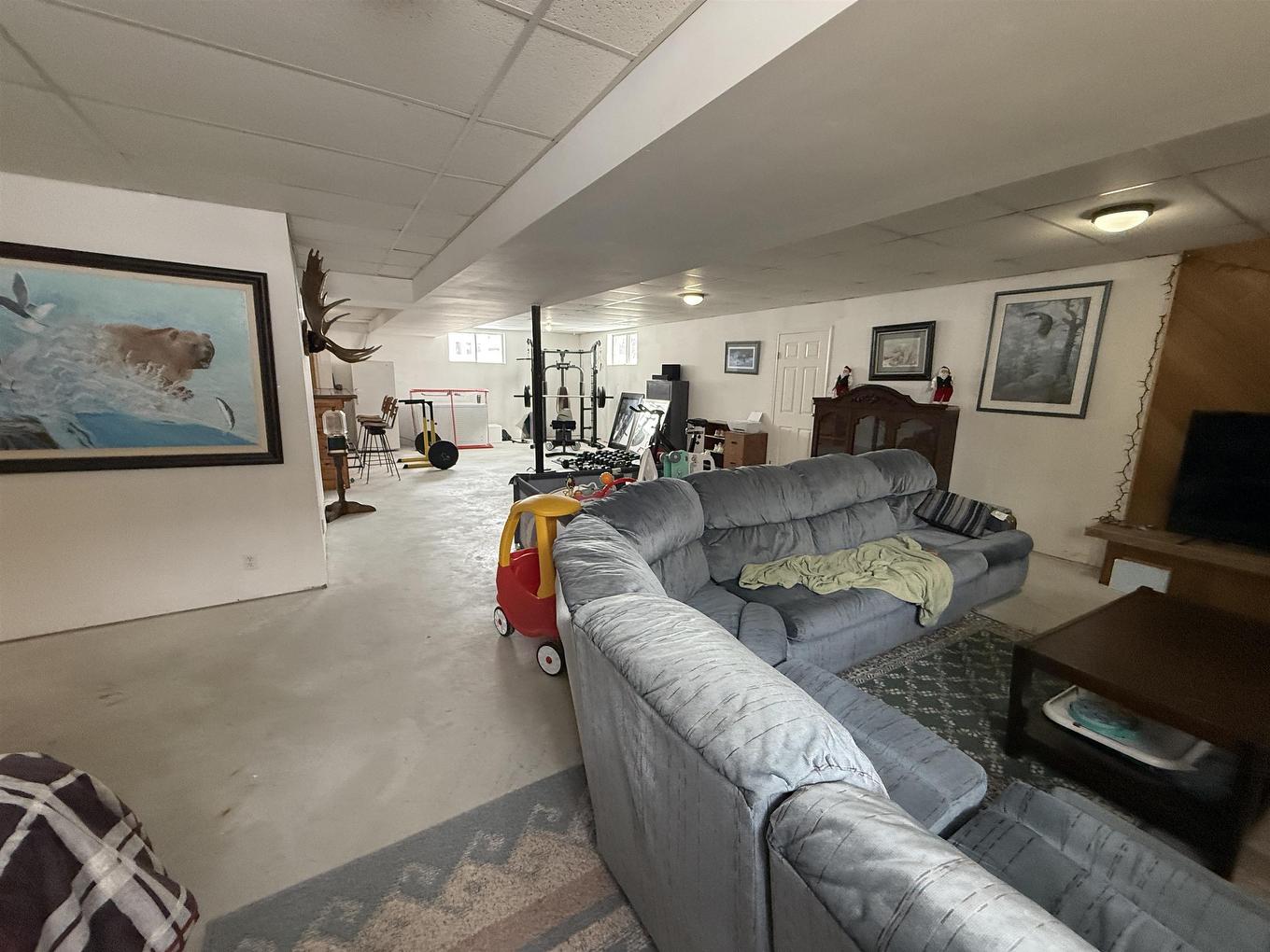27 Dingwall Parkway, Dryden, ON - Indoor Photo Showing Living Room