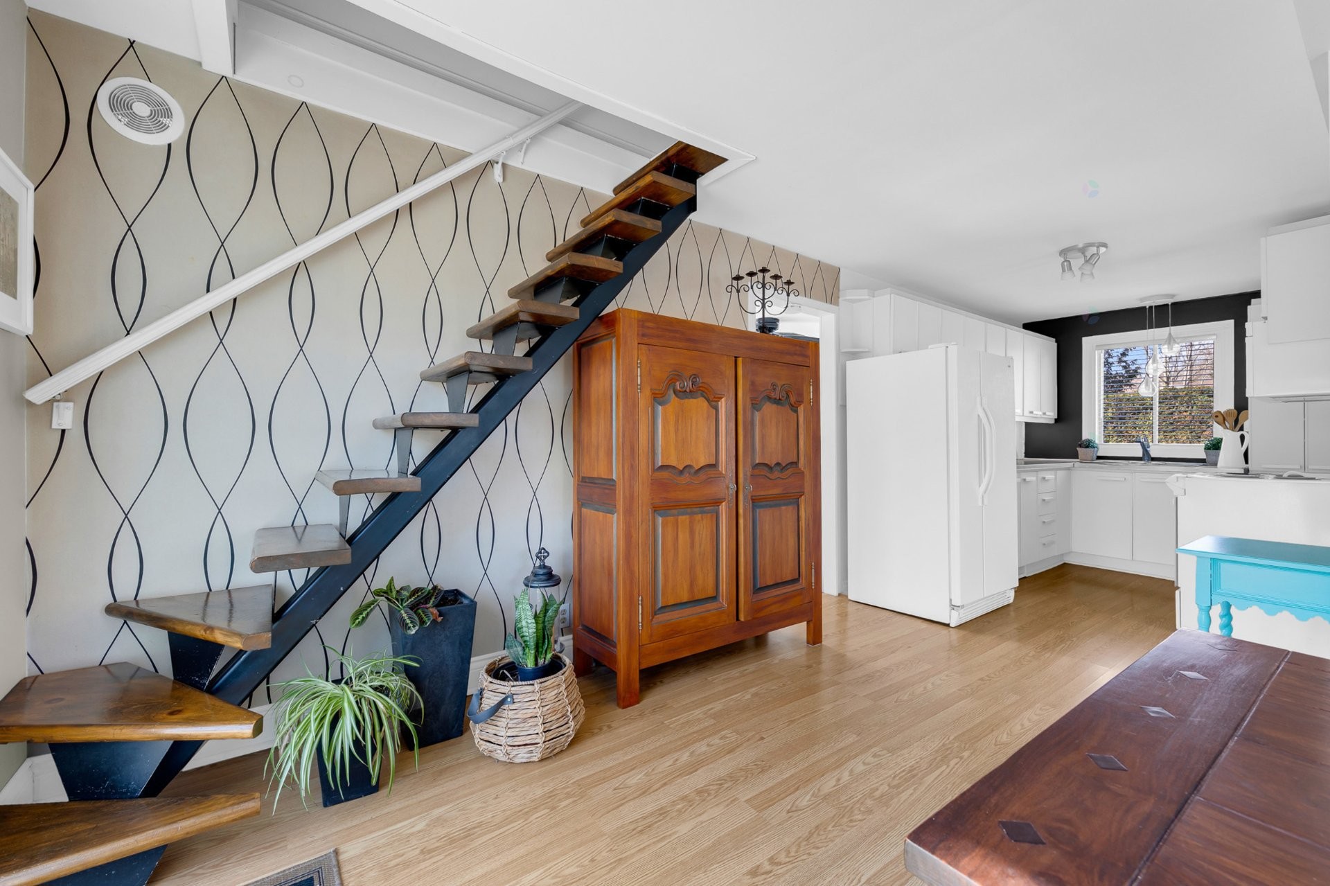 Staircase - 75 17E Avenue, Deux-Montagnes, QC