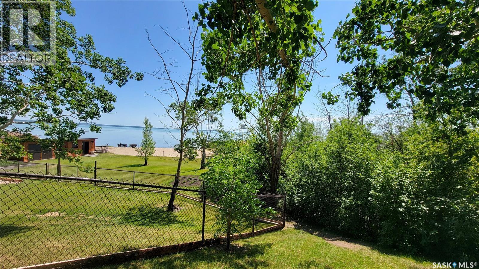 4 Lake Avenue, Jackfish Lake, SK