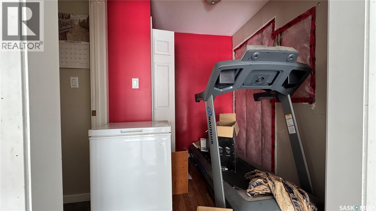 301 Maple Avenue, Melfort, SK - Indoor