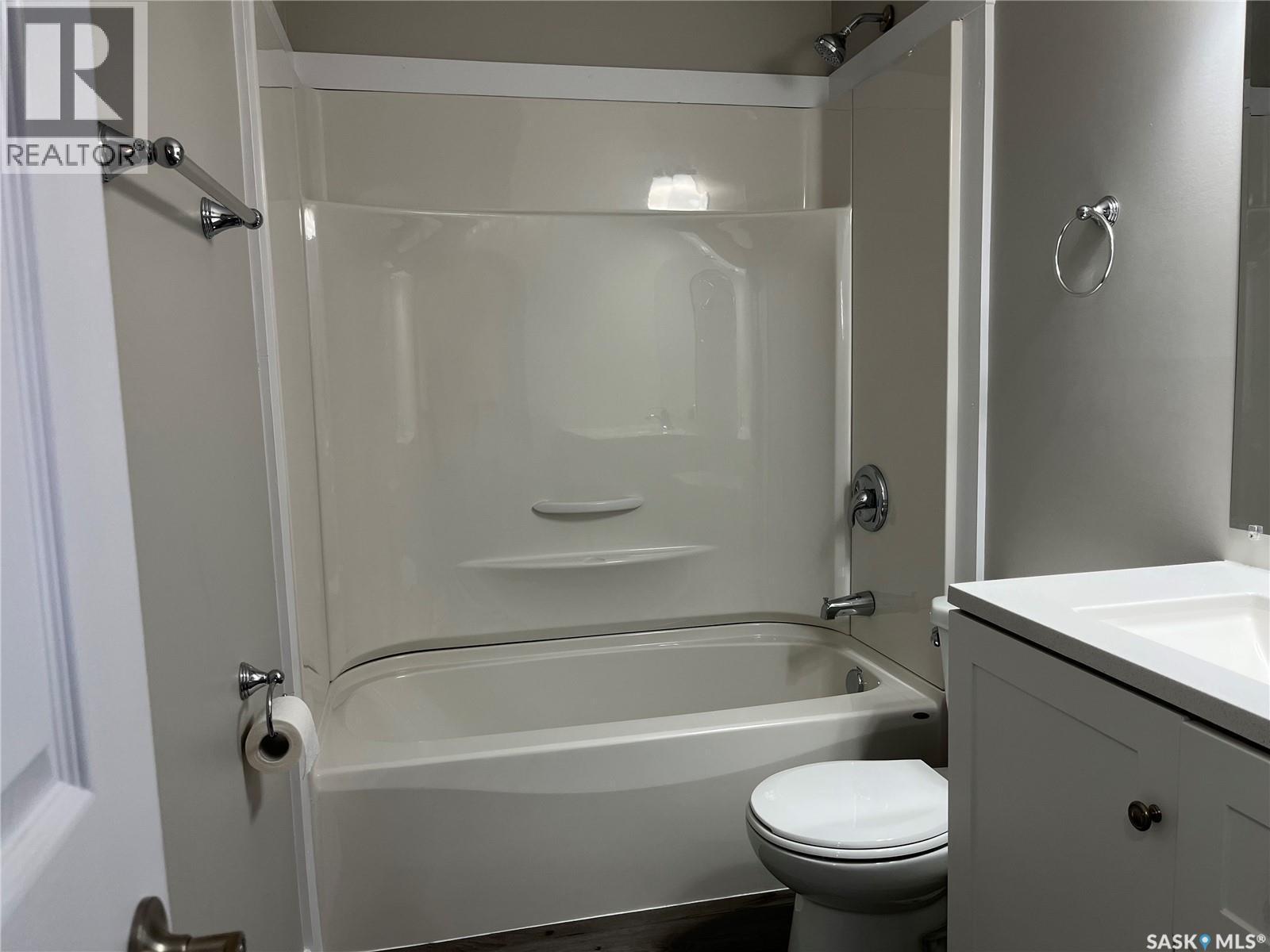 167 Magee Crescent, Regina, SK - Indoor Photo Showing Bathroom