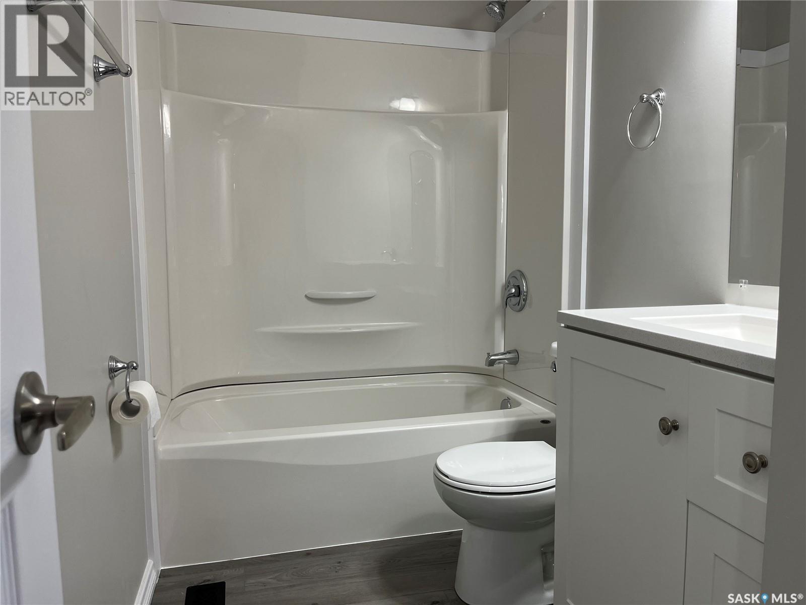 167 Magee Crescent, Regina, SK - Indoor Photo Showing Bathroom