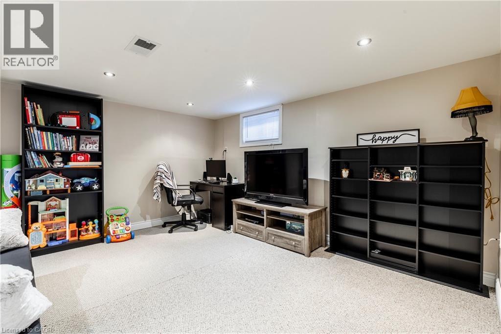 118 Julian Avenue, Hamilton, ON - Indoor