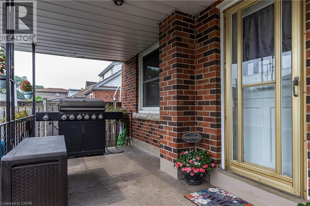 118 Julian Avenue, Hamilton, ON - Outdoor With Exterior