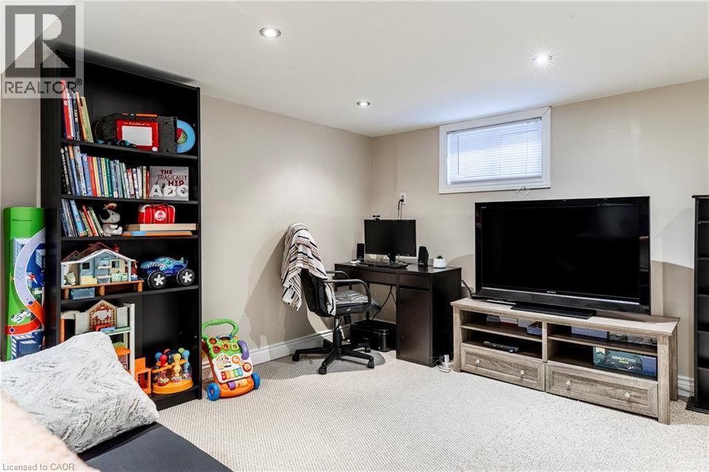 118 Julian Avenue, Hamilton, ON - Indoor