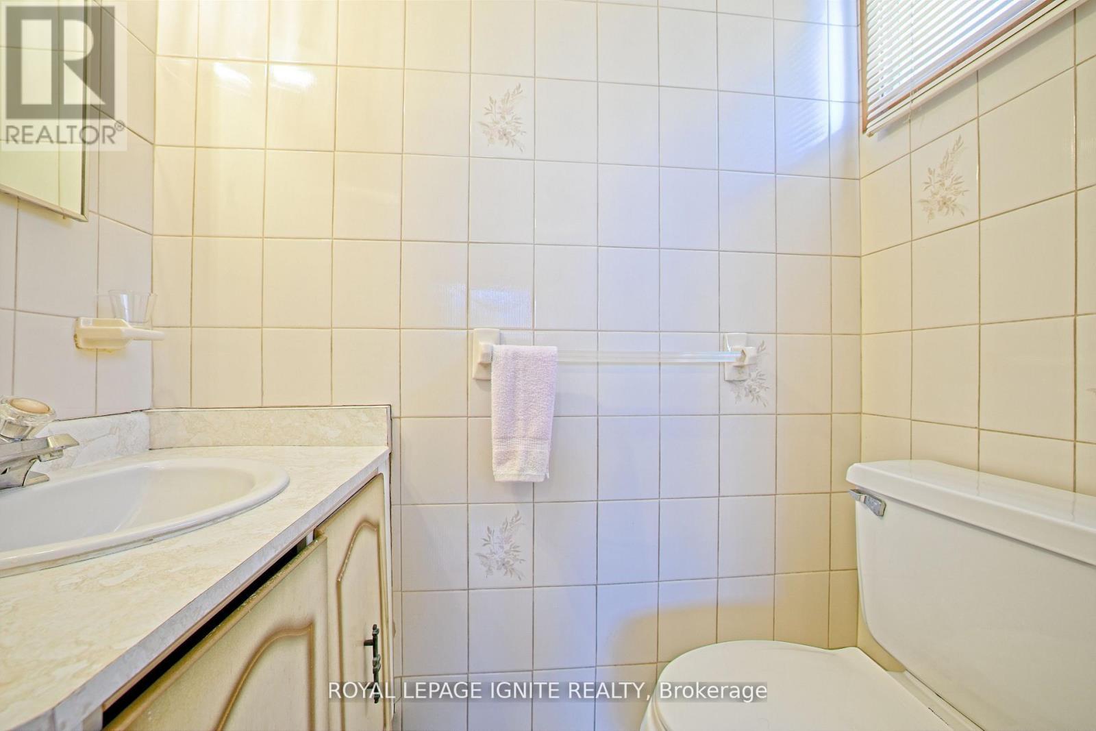 3350 Lehigh Crescent W, Mississauga, ON - Indoor Photo Showing Bathroom
