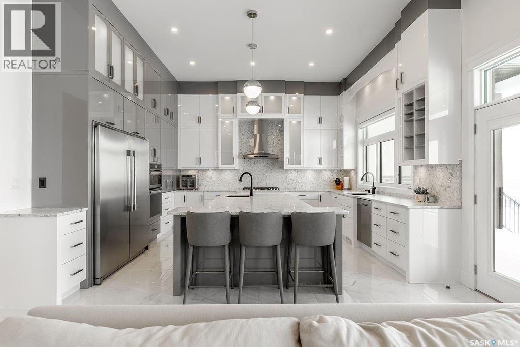 623 Kenaschuk Crescent, Saskatoon, SK - Indoor Photo Showing Kitchen With Upgraded Kitchen