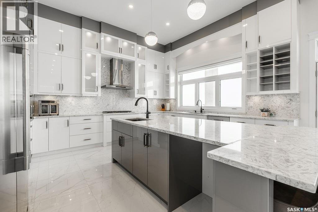 623 Kenaschuk Crescent, Saskatoon, SK - Indoor Photo Showing Kitchen With Upgraded Kitchen