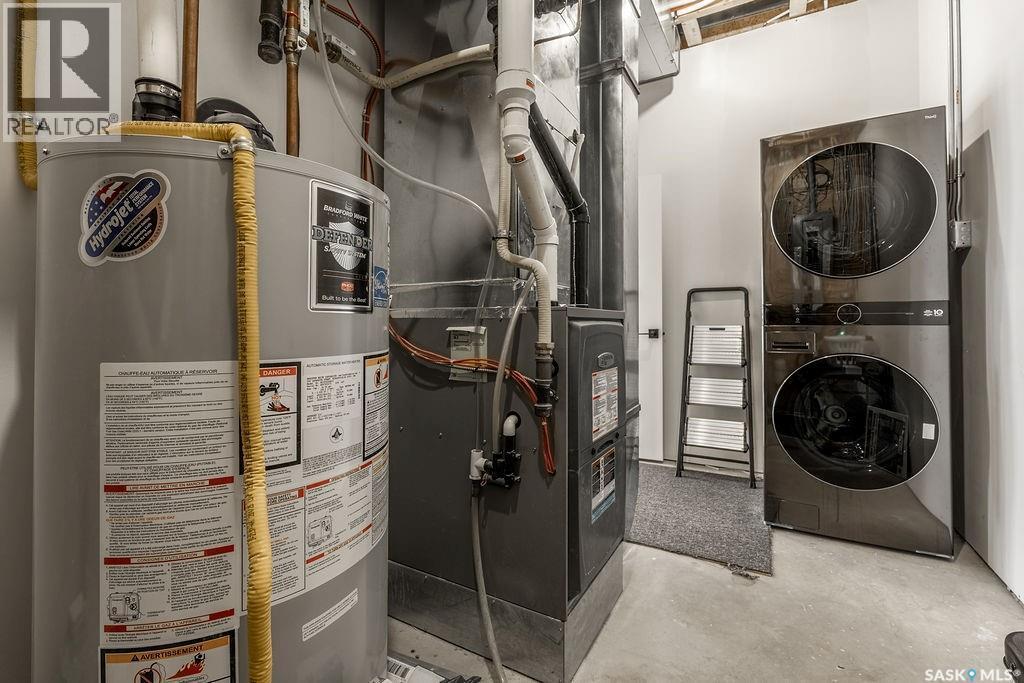 623 Kenaschuk Crescent, Saskatoon, SK - Indoor Photo Showing Laundry Room