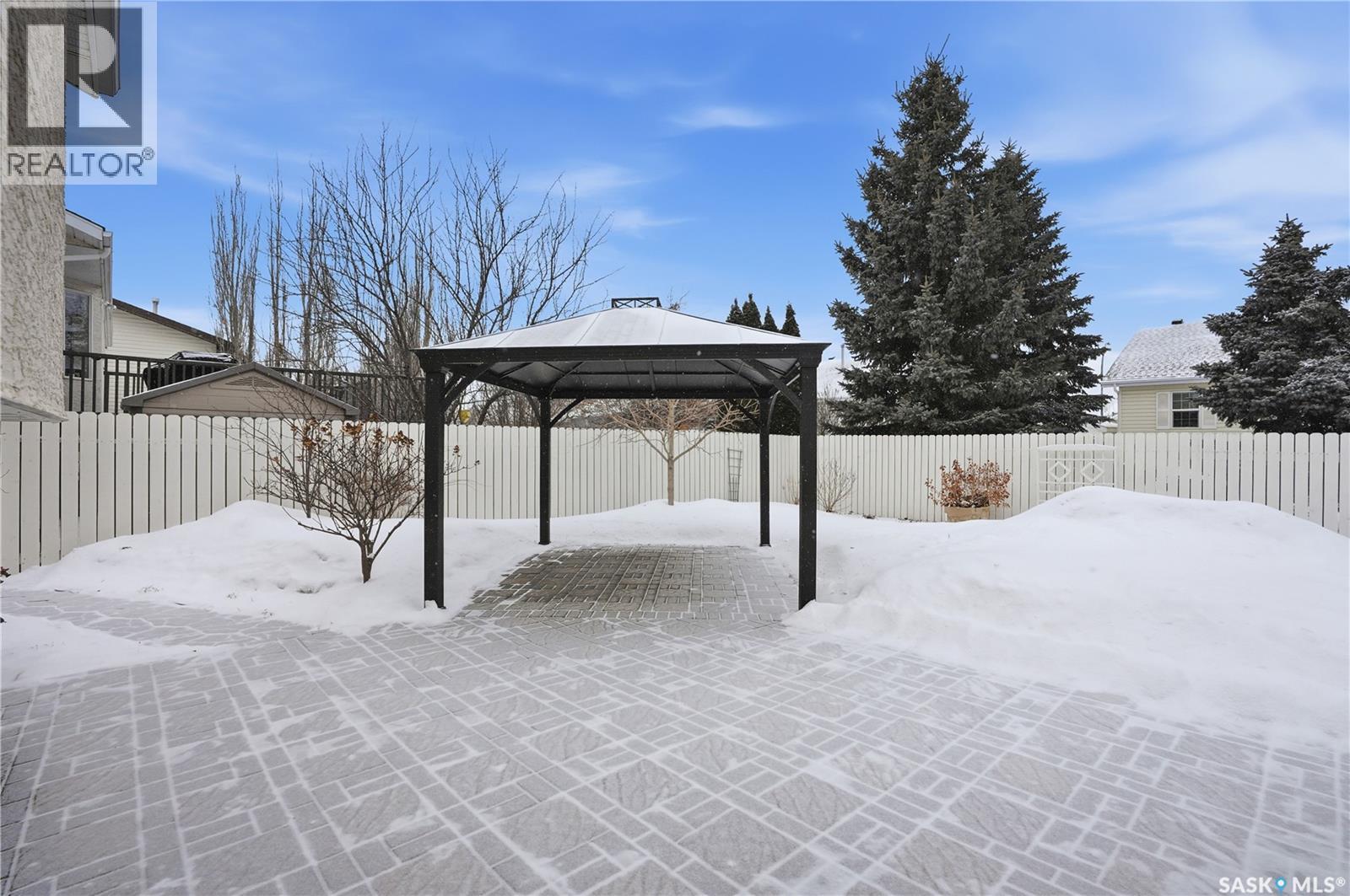 1002 Pezer Crescent, Saskatoon, SK - Outdoor