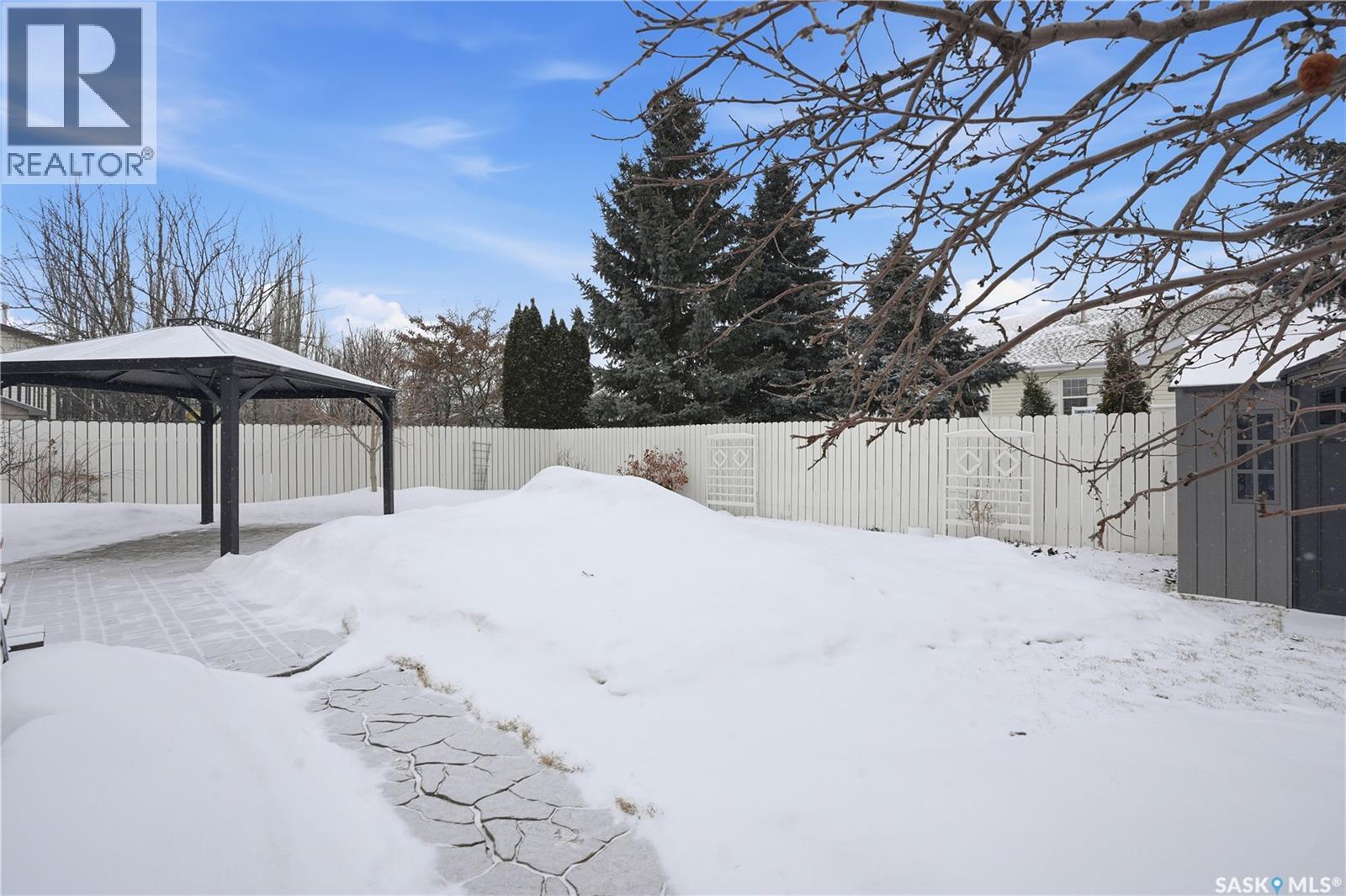 1002 Pezer Crescent, Saskatoon, SK - Outdoor