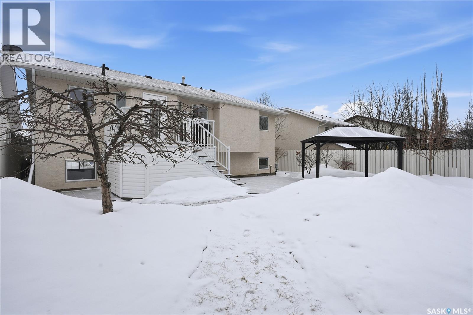 1002 Pezer Crescent, Saskatoon, SK - Outdoor