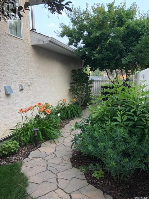 1002 Pezer Crescent, Saskatoon, SK - Outdoor