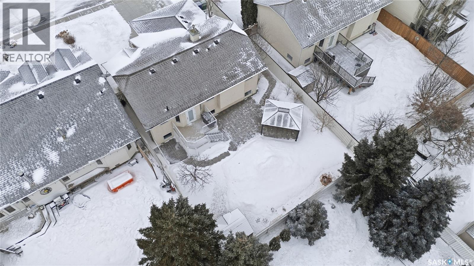 1002 Pezer Crescent, Saskatoon, SK - Outdoor